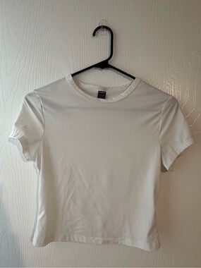 SHEIN White Crewneck Short Sleeve Tee